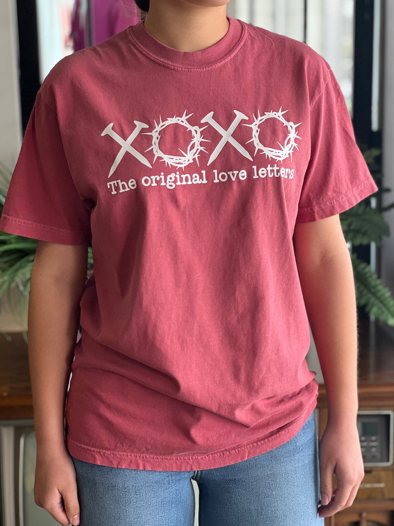 Crimson XOXO Tee