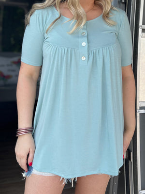 dusty mint button chest top H12