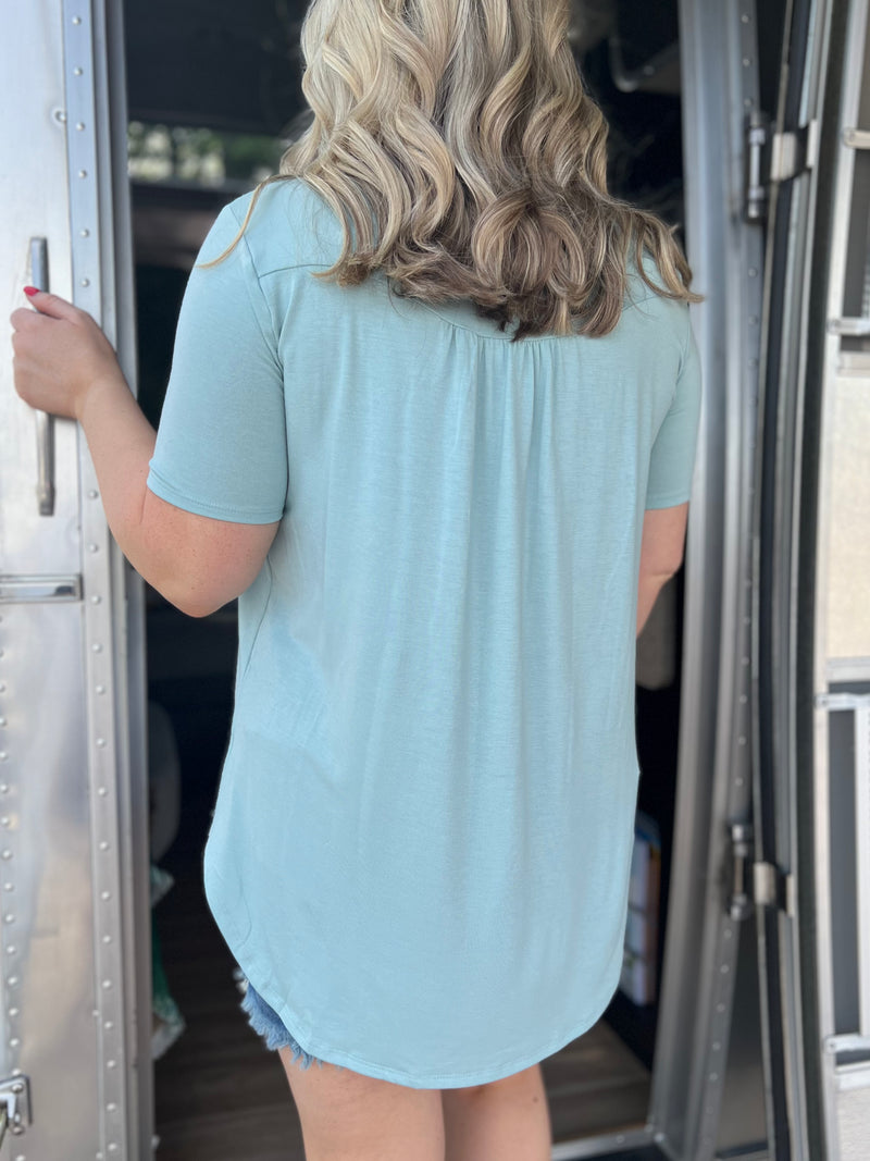 dusty mint button chest top H12