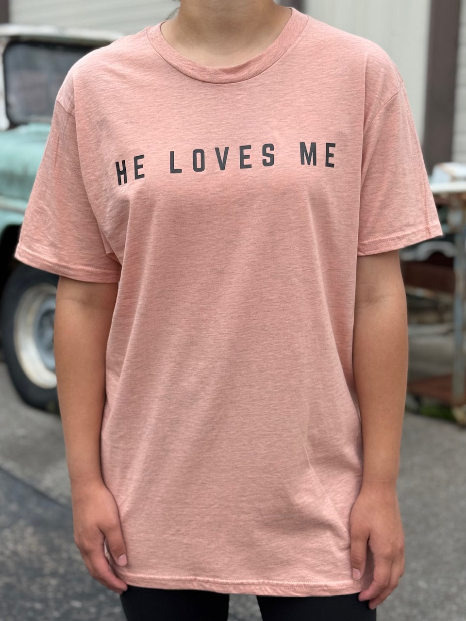 He loves me. tee 254