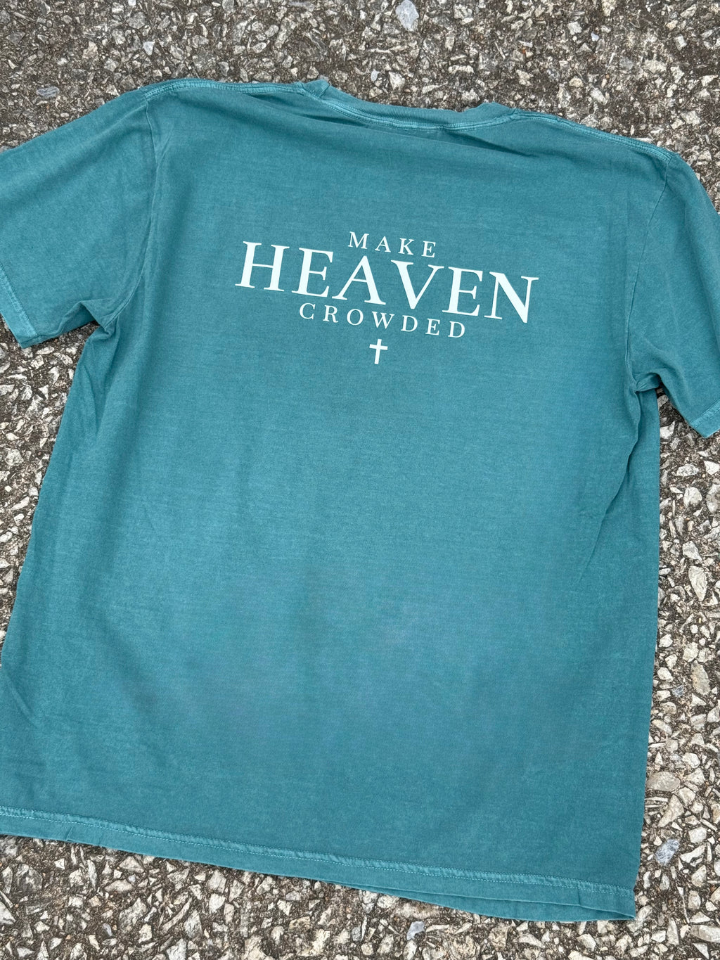 crowded tee
