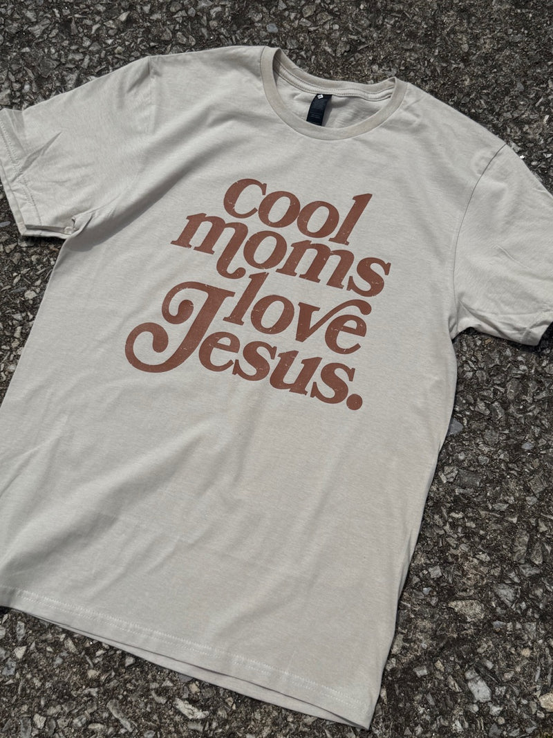 cool moms love Jesus tee 423