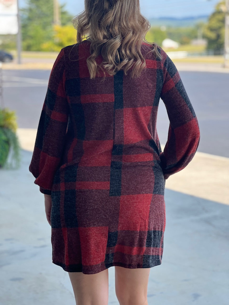 black and red plaid dress B29