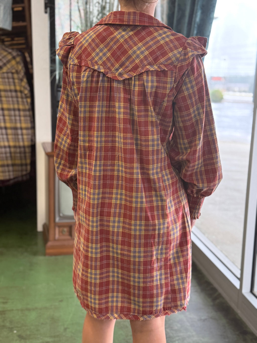 plaid ruffle shoulder dress V62