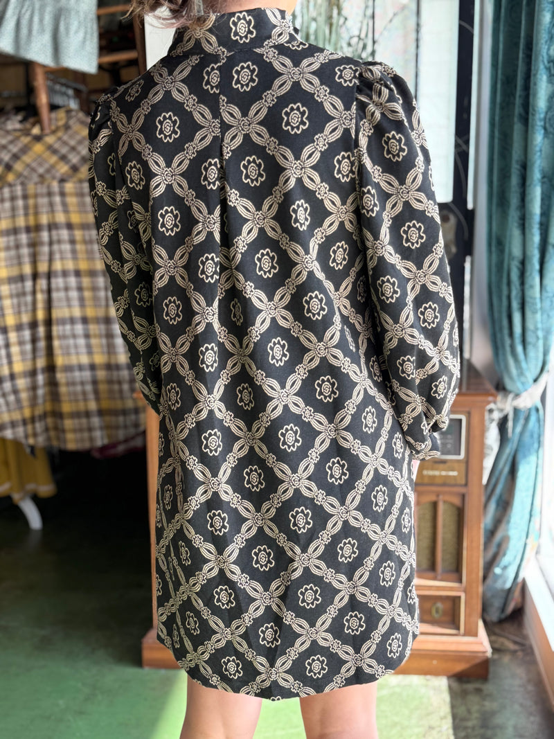 black lattice dress V34