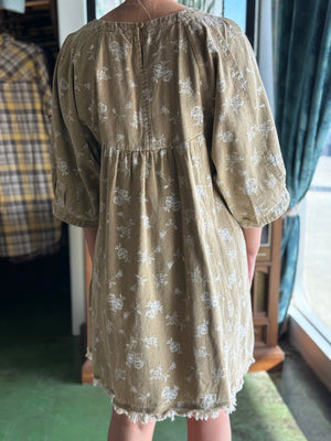 tan floral dress H16