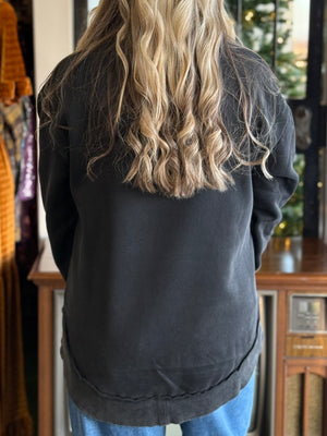 black and white Santa sweatshirt G6