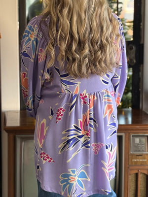 lavender floral top A26