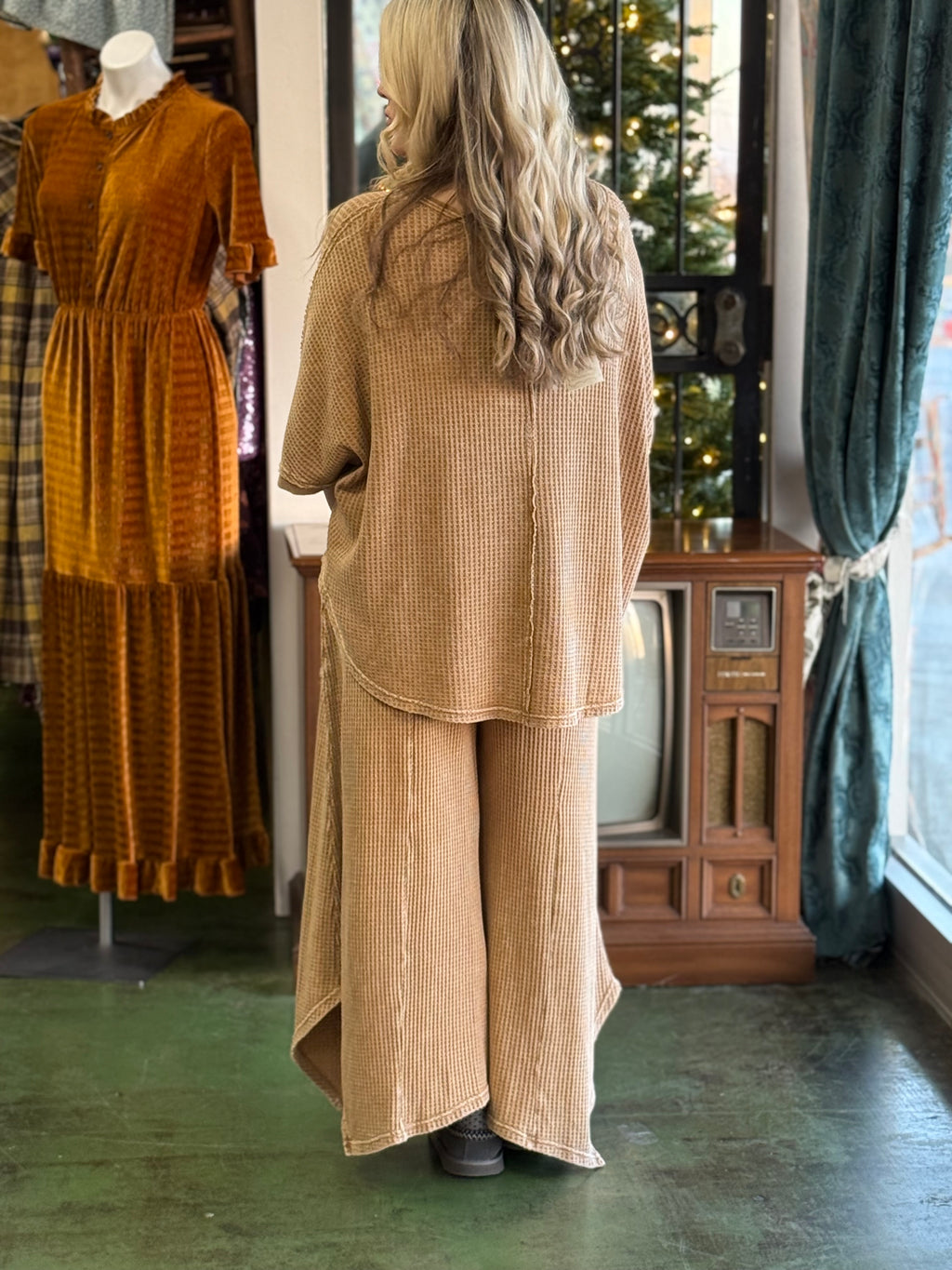 camel waffle knit top V66