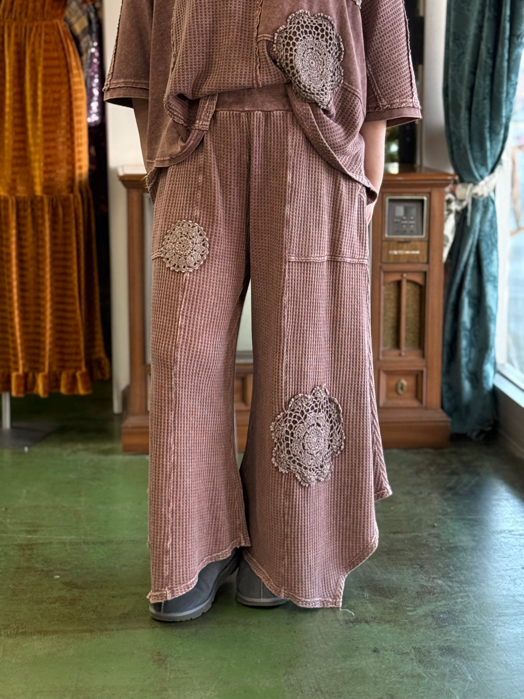 red brown waffle knit pants V70